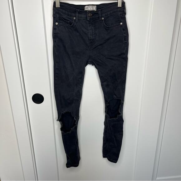 Free People Black Wash Busted Knee Skinny Ankle Jeans Size 26 - Picture 2 of 7